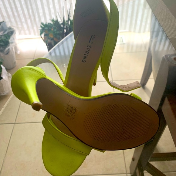 Strappy heels sz 7 trendy neon colour - Picture 3 of 6